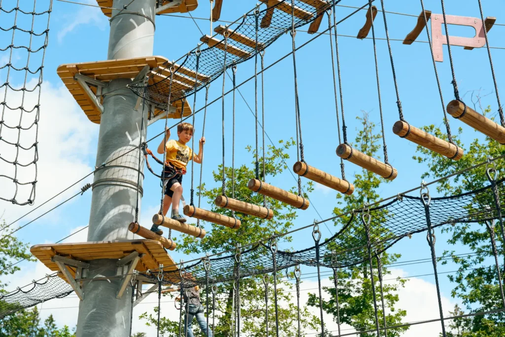 Traversée d’un atelier du parcours accrobranche